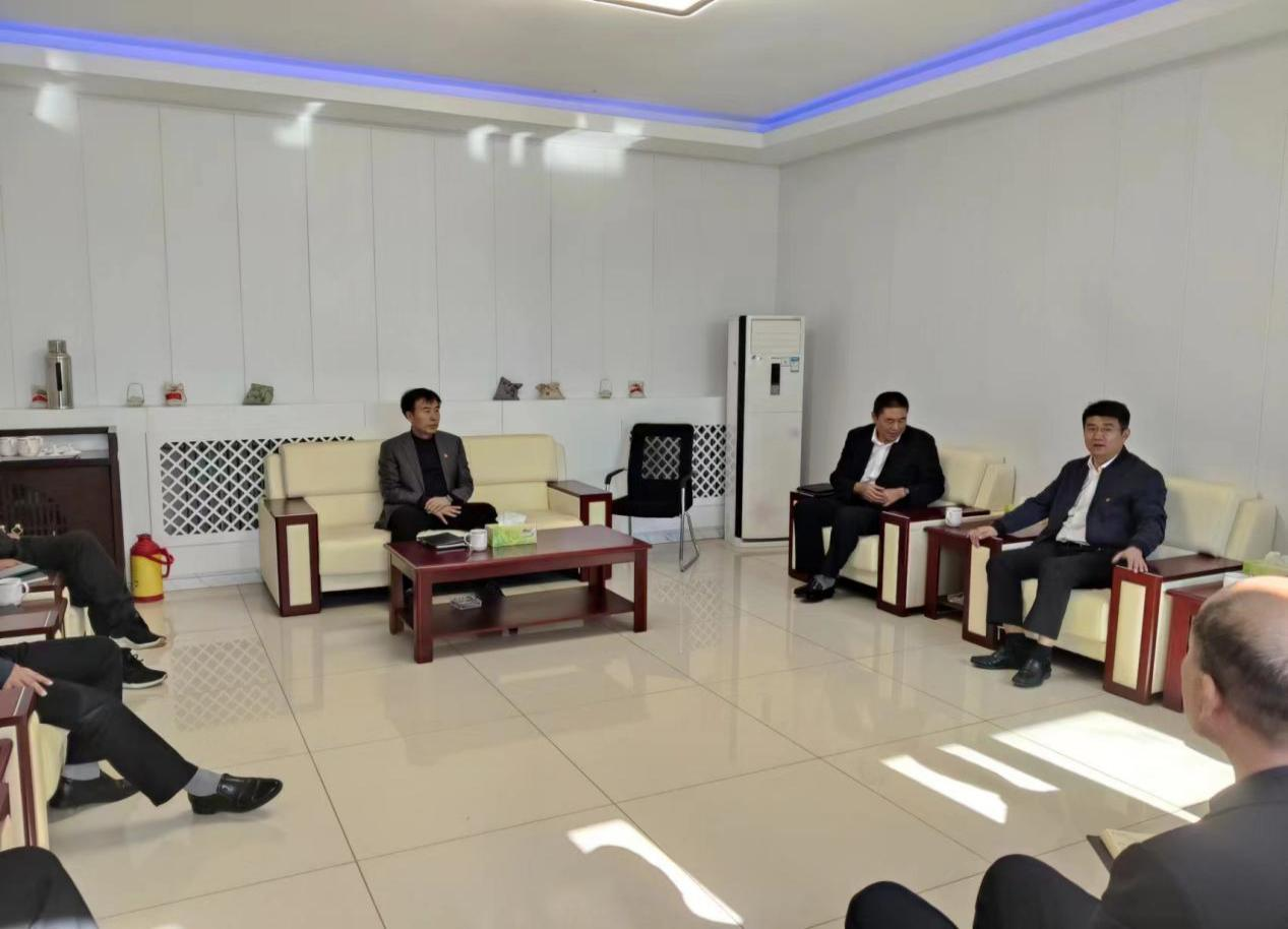 【学头脑 强党性 重实践 建新功】 优德88控股党委书记李文江带队至优德88机械调研指导事情